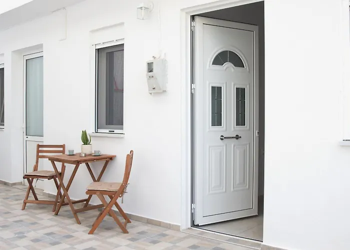 Estia - Detached House