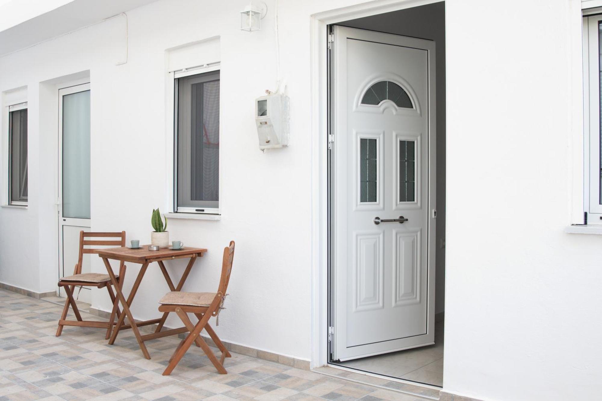 Estia - Detached House